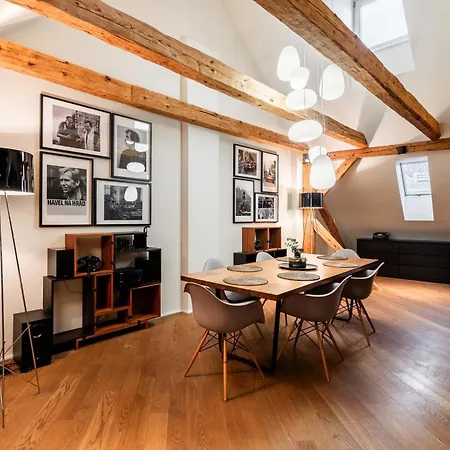 Boutique Old Town Loft With A/c