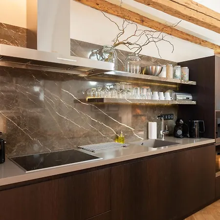 Appartement Boutique Old Town Loft With A/c