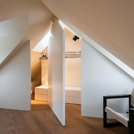 Boutique Old Town Loft With A/c *