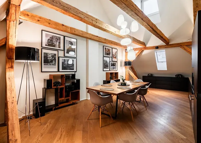Boutique Old Town Loft With Ac